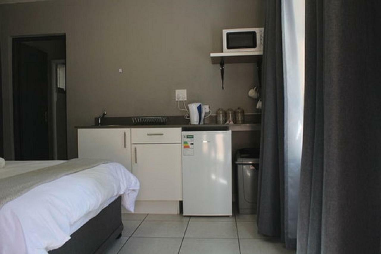 Guesthouse @ 31 Murray Pretoria Bagian luar foto